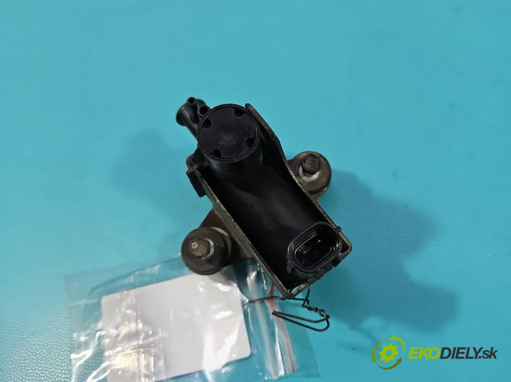 Toyota Corolla E12 2001-2009 1.4 D4D 90 HP manual 66 kW 1364 cm3 5- ventil podtlaku 25819-33030 (Ventil)