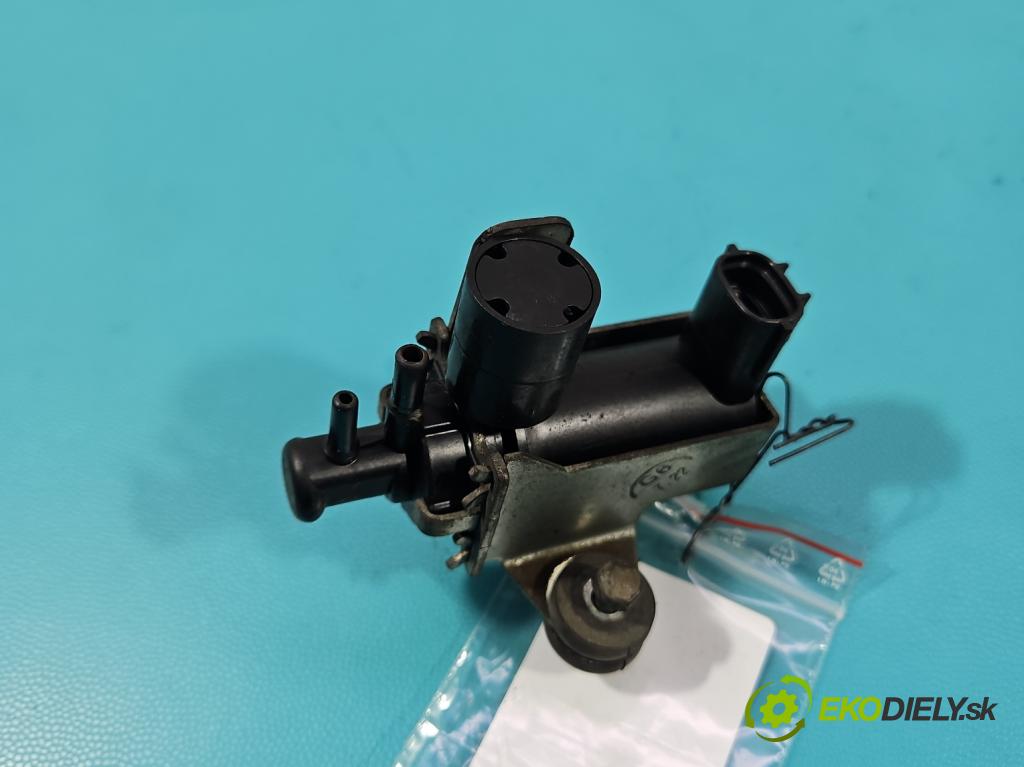 Toyota Corolla E12 2001-2009 1.4 D4D 90 HP manual 66 kW 1364 cm3 5- ventil podtlaku 25819-33030 (Ventil)