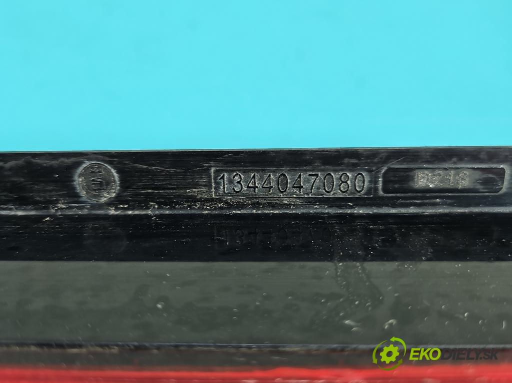 Peugeot Boxer II 2006-2018 2.2 hdi 120 HP manual 88 kW 2198 cm3 5- svetlo / reflektor zadné pravé  (Kľučka dverí ostatné)