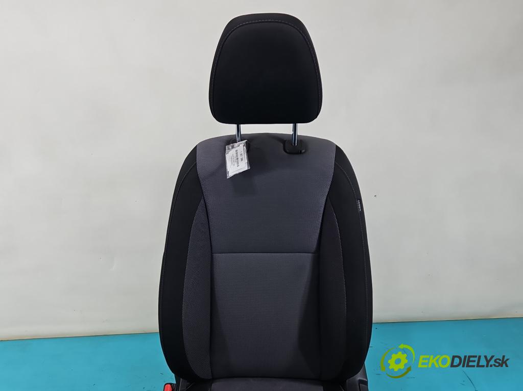 Hyundai i20 II 2014 -2020 1.2 16V 84KM manual 62 kW 1248 cm3 5- Sedadlo levý  (Sedadlo)