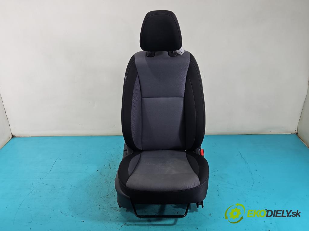 Hyundai i20 II 2014 -2020 1.2 16V 84KM manual 62 kW 1248 cm3 5- Sedadlo pravý  (Sedadlo)