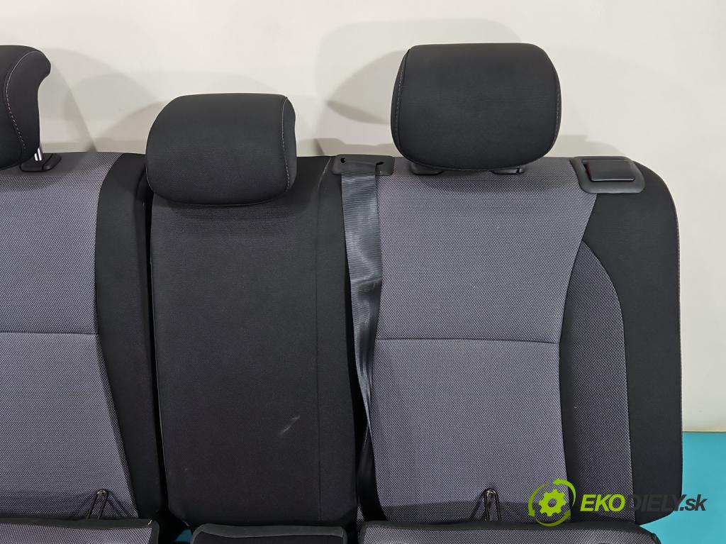 Hyundai i20 II 2014 -2020 1.2 16V 84KM manual 62 kW 1248 cm3 5- Pohovka: zadné  (Sedadlo)