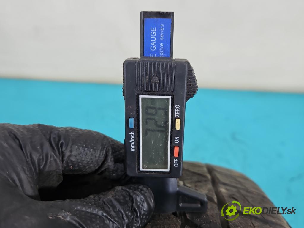 Mercedes A W168 1997-2004 1.6 8V 102 HP manual 75 kW 1598 cm3 5- pneumatika zimné 4ks komplet