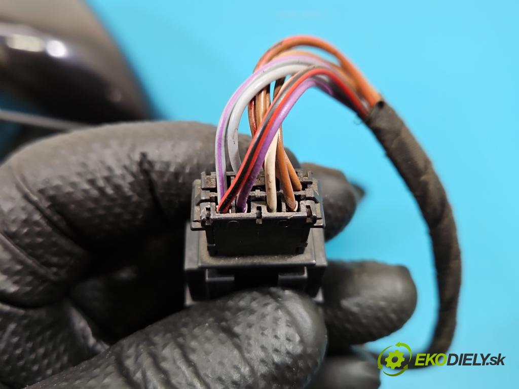 Seat Toledo II 1998-2004 1.6 16V 105 HP manual 77 kW 1598 cm3 4- zrkadlo ľavé  (Kľučka dverí ostatné)