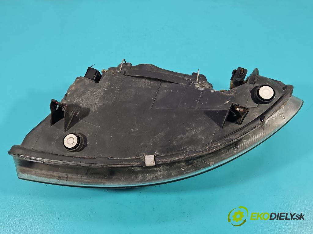 Seat Leon I 1999-2005 1.9 tdi 110 hp manual 81 kW 1896 cm3 5- světlo pravý  (Pravé přední světlo)