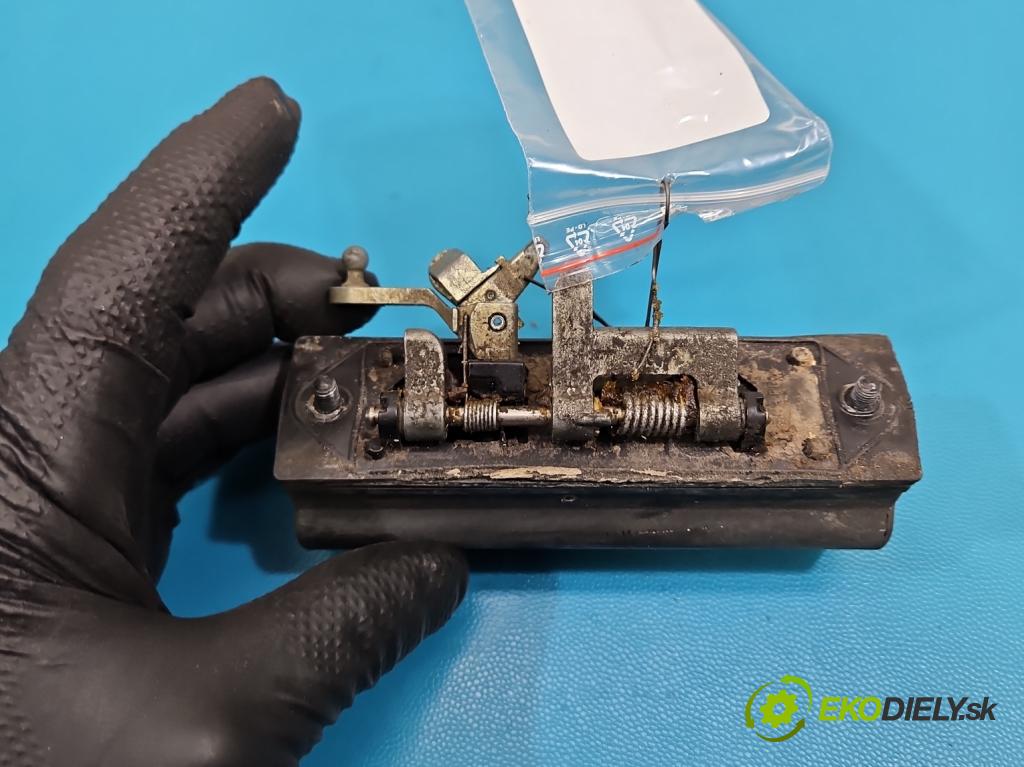 Seat Toledo II 1998-2004 1.6 16V 105 HP manual 77 kW 1598 cm3 4- rukoväť kufrové dvere zadné