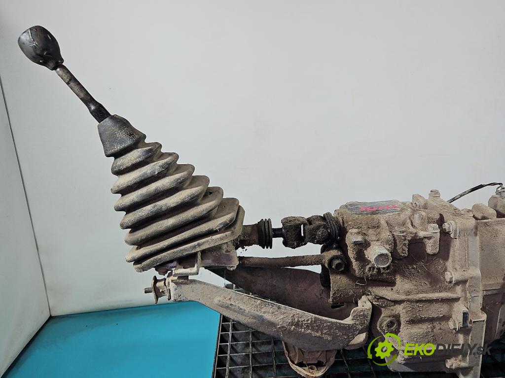 Suzuki Samurai 1.3 16V 64 HP manual 47 kW 1315 cm3 3- prevodovka stupeň,rýchlosť manual