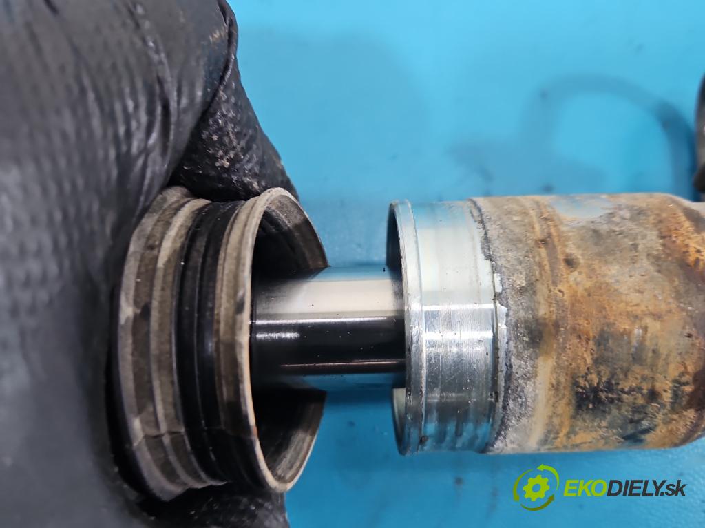 Seat Toledo II 1998-2004 1.6 16V 105 HP manual 77 kW 1598 cm3 4- Ozubené kolo: volant