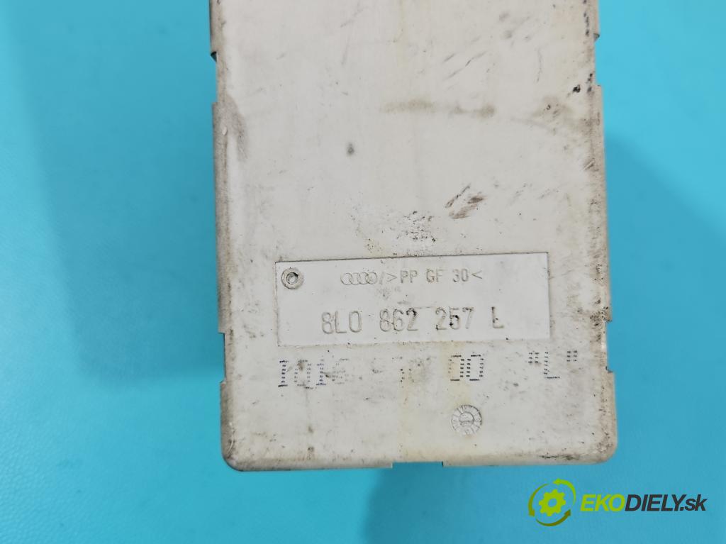 Audi A3 8L 1996-2003 1.6 SR 102 HP manual 75 kW 1595 cm3 3- Centrální: zámek: 8L0862257L