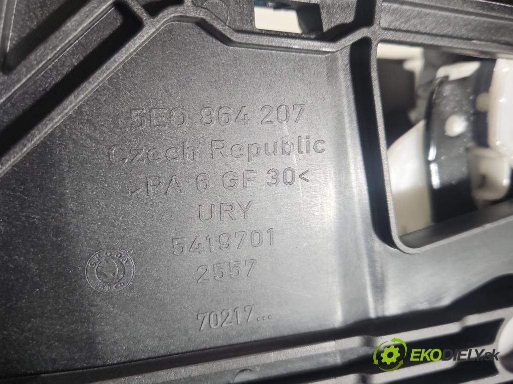 Skoda Octavia III 2013- 1.5 TSI 150 hp manual 110 kW 1498 cm3 5- loketní opěrka 5E0864207 (Loketní opěrka)