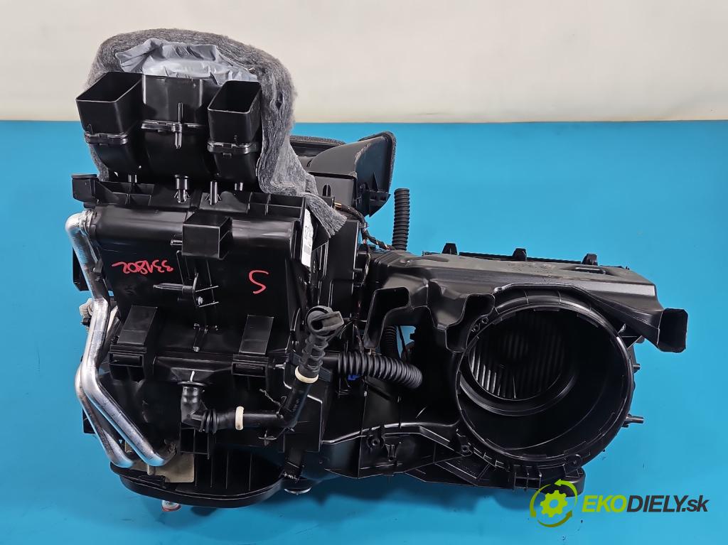 Skoda Octavia III 2013- 1.5 TSI 150 hp manual 110 kW 1498 cm3 5- radiátor CZ443350-0050 (Radiátor topení)