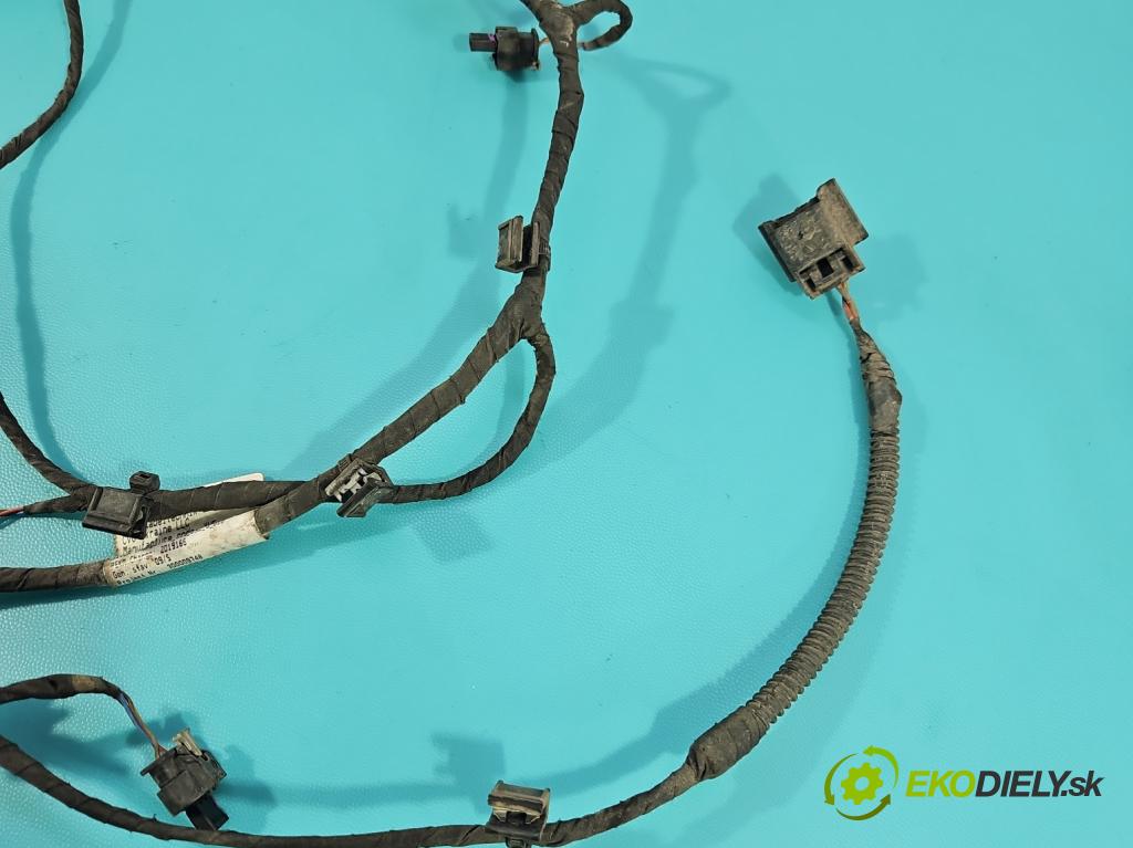 Skoda Octavia III 2013- 1.5 TSI 150 HP manual 110 kW 1498 cm3 5- Zväzok: nárazník predné 5E0971095DA