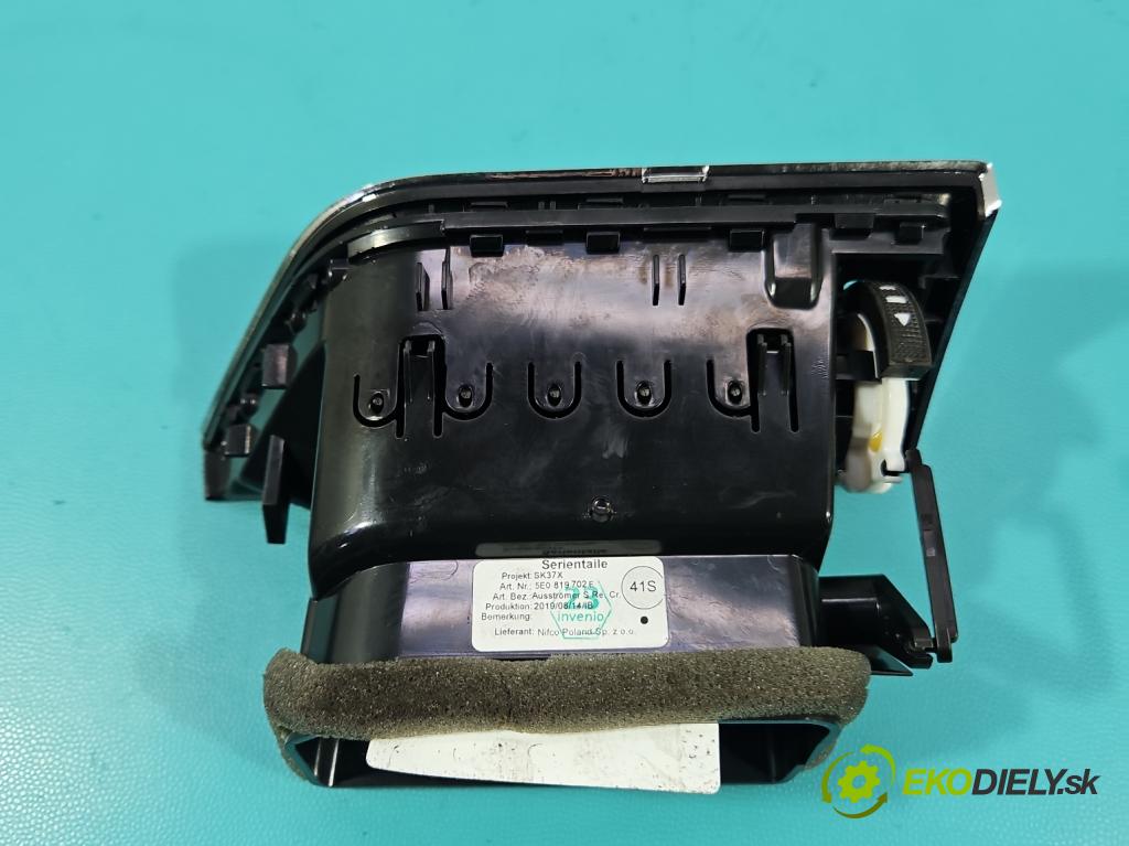 Skoda Octavia III 2013- 1.5 TSI 150 HP manual 110 kW 1498 cm3 5- Mřížka: kúrenia ostatné 5E0819702E