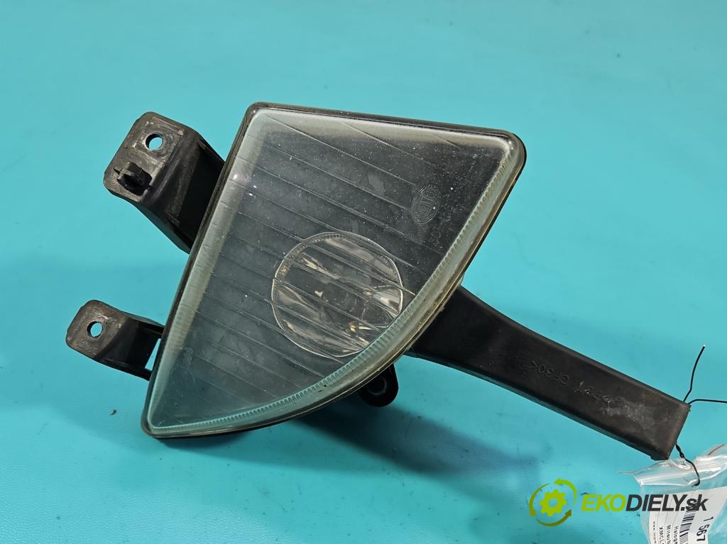 Mitsubishi Space star 1.8 16V 111KM manual 82 kW 1834 cm3 5- Halogen pravý 301-156280 (Klika dveří ostatní)