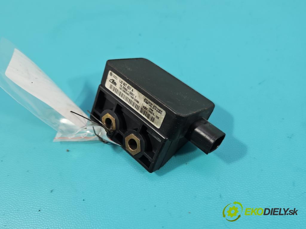 Audi A3 8L 1996-2003 1.6 SR 102 HP manual 75 kW 1595 cm3 3- snímač ESP 1J1907637A