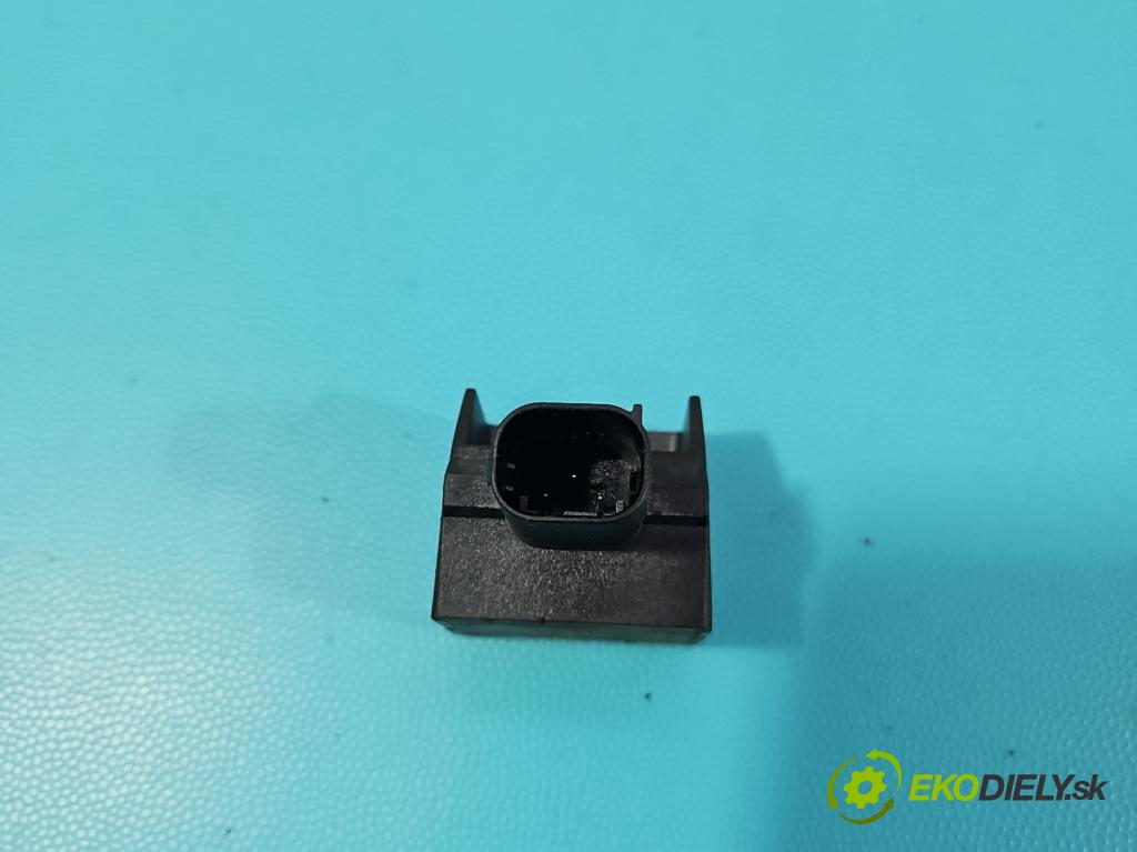 Audi A3 8L 1996-2003 1.6 SR 102 HP manual 75 kW 1595 cm3 3- snímač ESP 1J0907651A