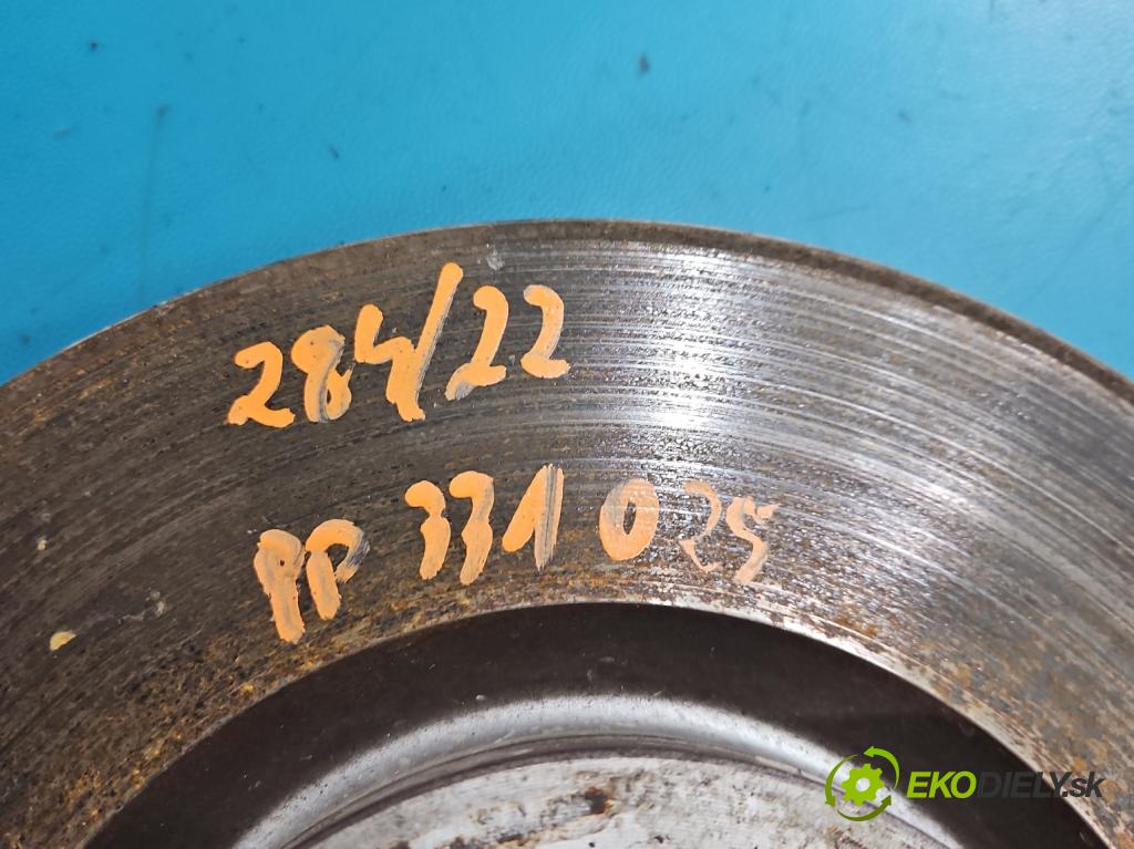 Fiat Punto Grande 1.3 jtd 90 HP manual 66 kW 1248 cm3 5- Štíty: brzdové predné