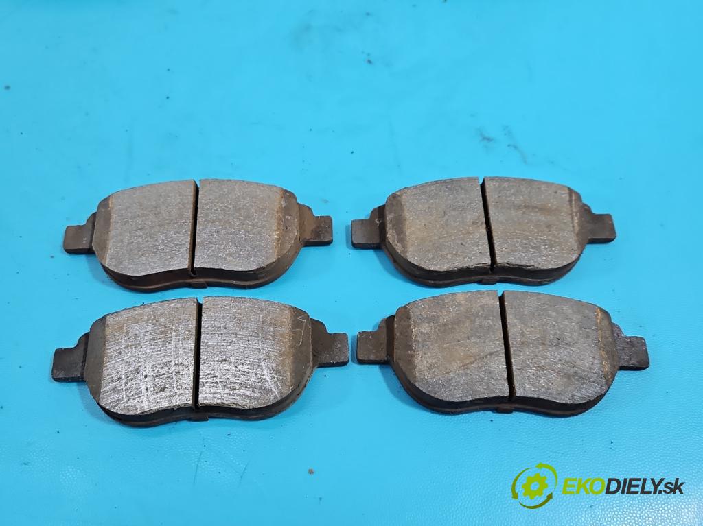 Fiat Punto Grande 1.3 jtd 90 HP manual 66 kW 1248 cm3 5- Štíty: brzdové predné