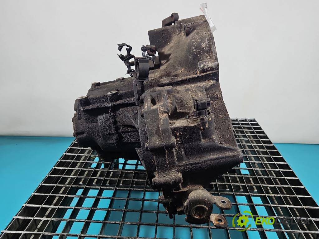 Nissan Almera N16 2000-2006 1.5 16V 90 HP manual 66 kW 1498 cm3 5- prevodovka stupeň,rýchlosť manual 4M40