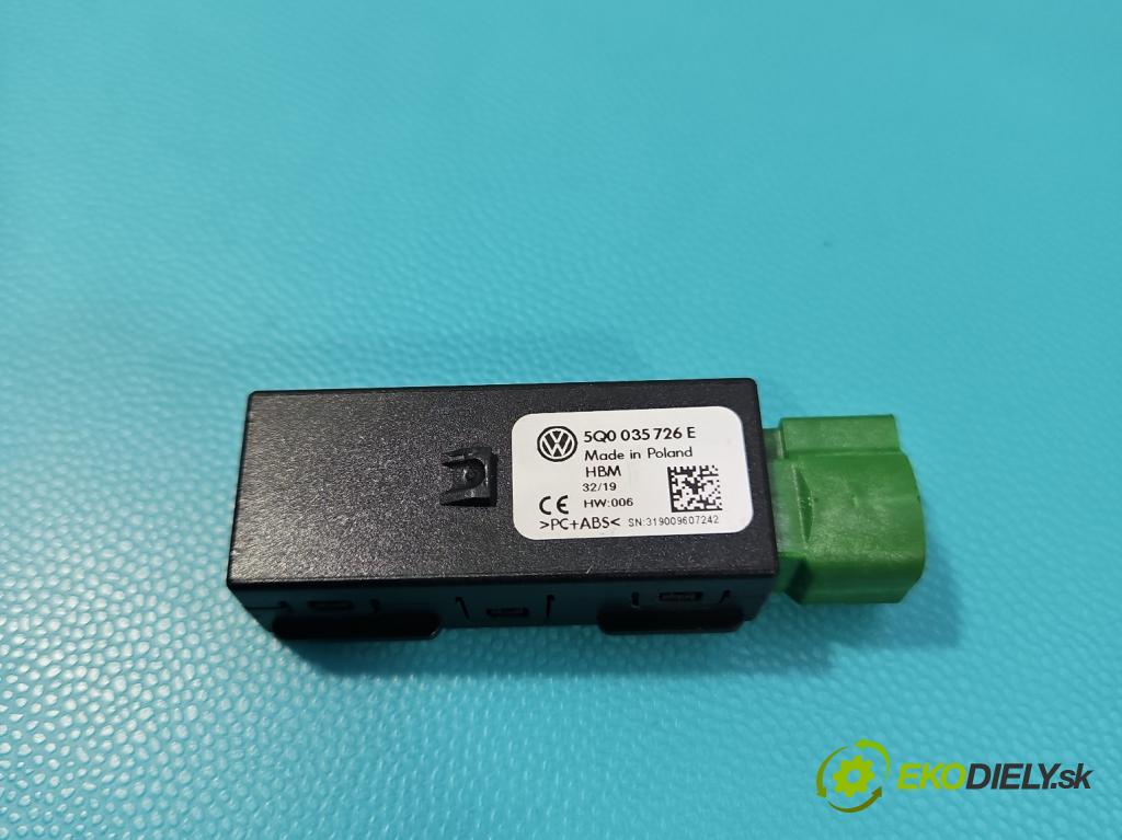 Skoda Octavia III 2013- 1.5 TSI 150 HP manual 110 kW 1498 cm3 5- zásuvka USB 5Q0035726E