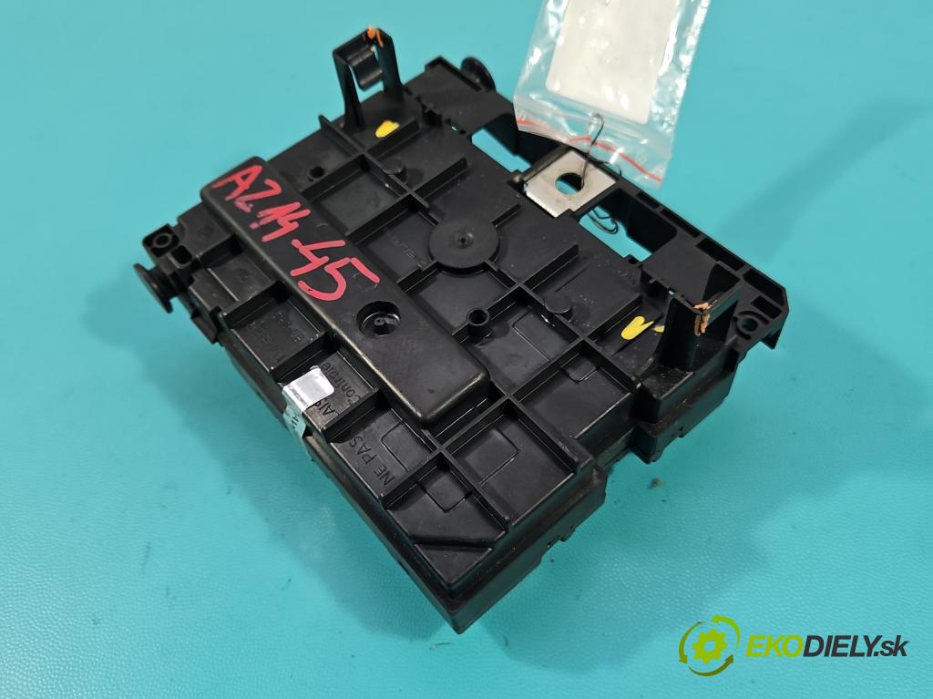 Peugeot 207 1.4 hdi 68 hp manual 50 kW 1398 cm3 3- řídící jednotka 9664055780