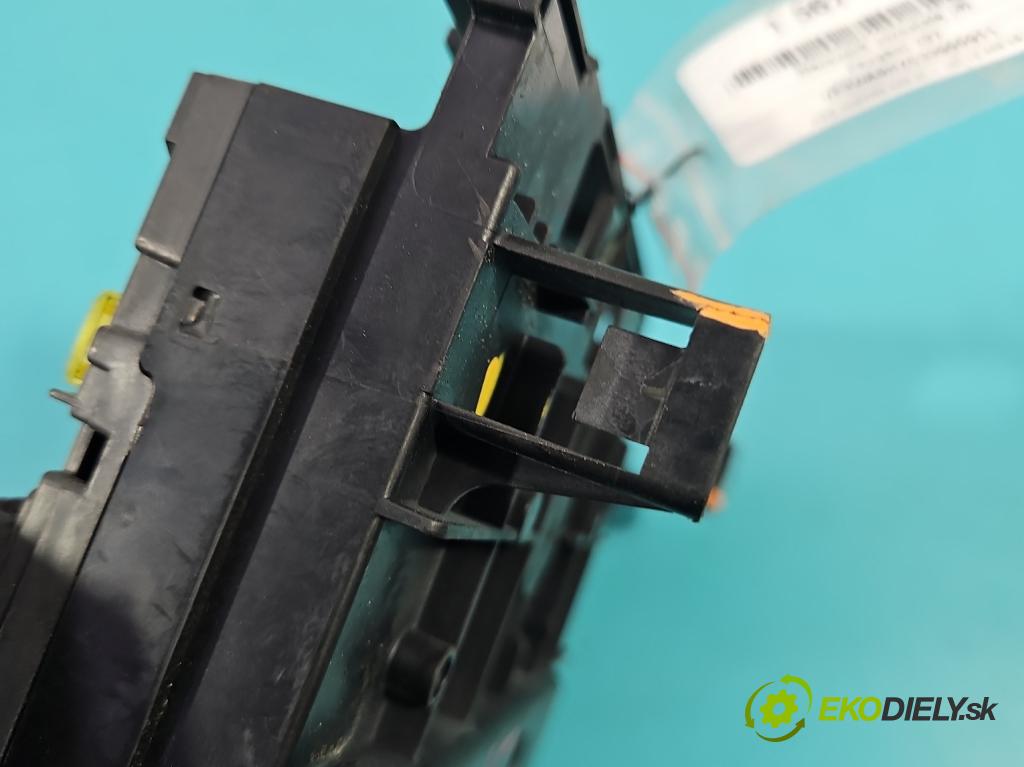 Peugeot 207 1.4 hdi 68 hp manual 50 kW 1398 cm3 3- řídící jednotka 9664055780