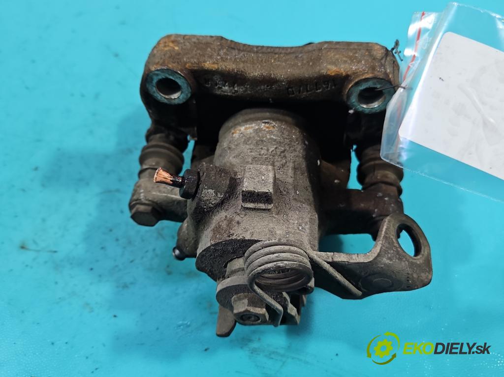 Peugeot 208 I 2012-2019 1.6 hdi 92 HP manual 68 kW 1560 cm3 5- brzdič zadné ľavý  (Kľučka dverí ostatné)