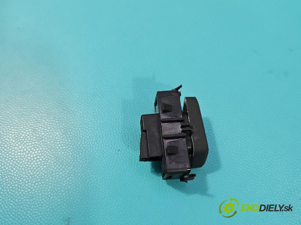 Audi Q7 2015- 3.0 TFSI 333KM: automatic 245 kW 2995 cm3 5- prepínač ostatné