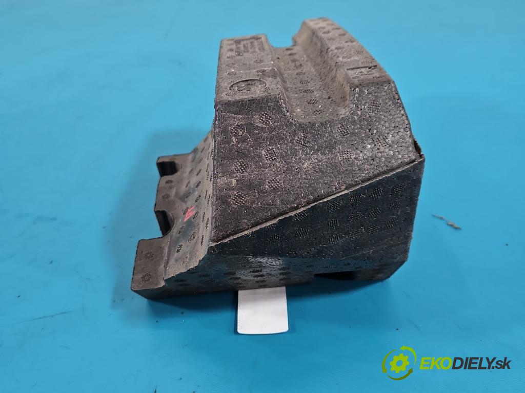 Audi Q7 2015- 3.0 TFSI CRE: 333KM: automatic 245 kW 2995 cm3 5- výstuha nárazník zadné 4M0807574