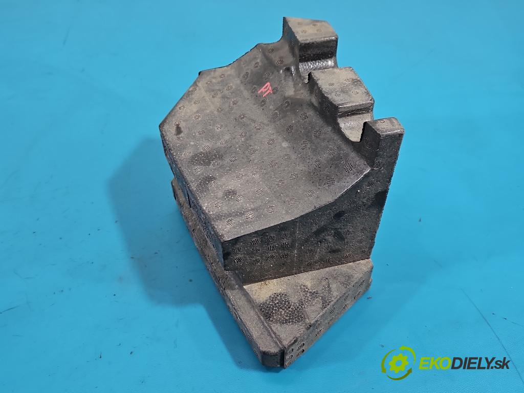 Audi Q7 2015- 3.0 TFSI CRE: 333KM: automatic 245 kW 2995 cm3 5- výstuha nárazník zadné 4M0807574