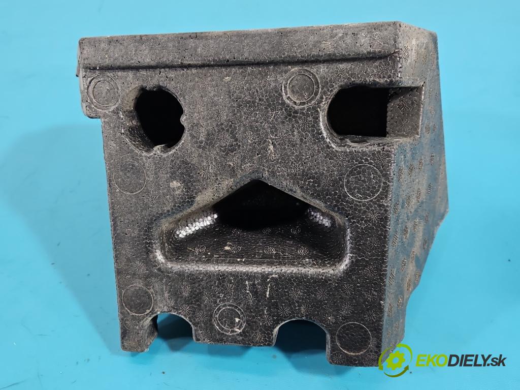 Audi Q7 2015- 3.0 TFSI CRE: 333KM: automatic 245 kW 2995 cm3 5- výstuha nárazník zadné 4M0807573