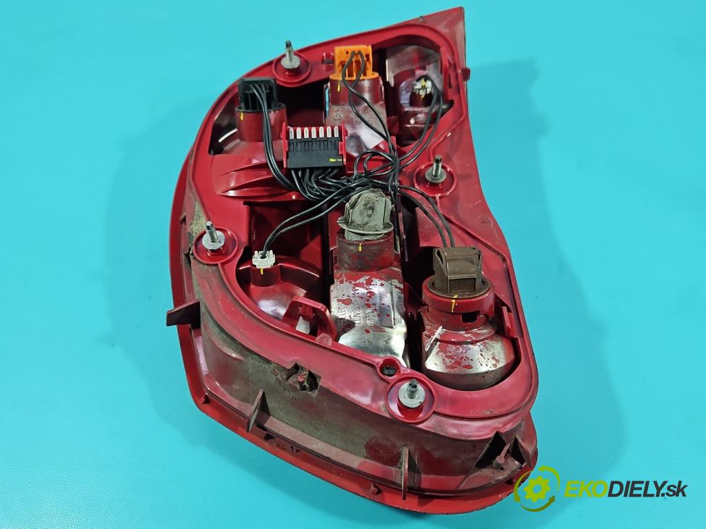 Jaguar X-type 2.0d 131 HP manual 96 kW 1998 cm3 5- svetlo / reflektor zadné ľavé 4X43-N13405-A (Kľučka dverí ostatné)