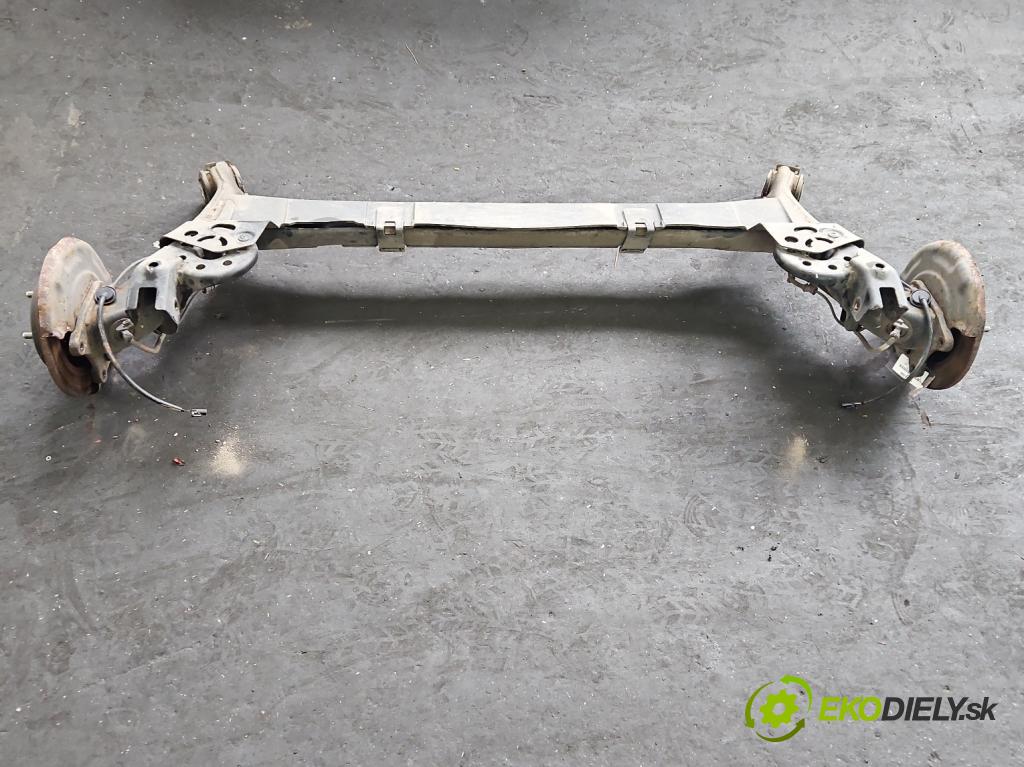 Hyundai i20 II 2014 -2020 1.2 16V 84KM manual 62 kW 1248 cm3 5- zadna výstuha  (Výstuha zadná)