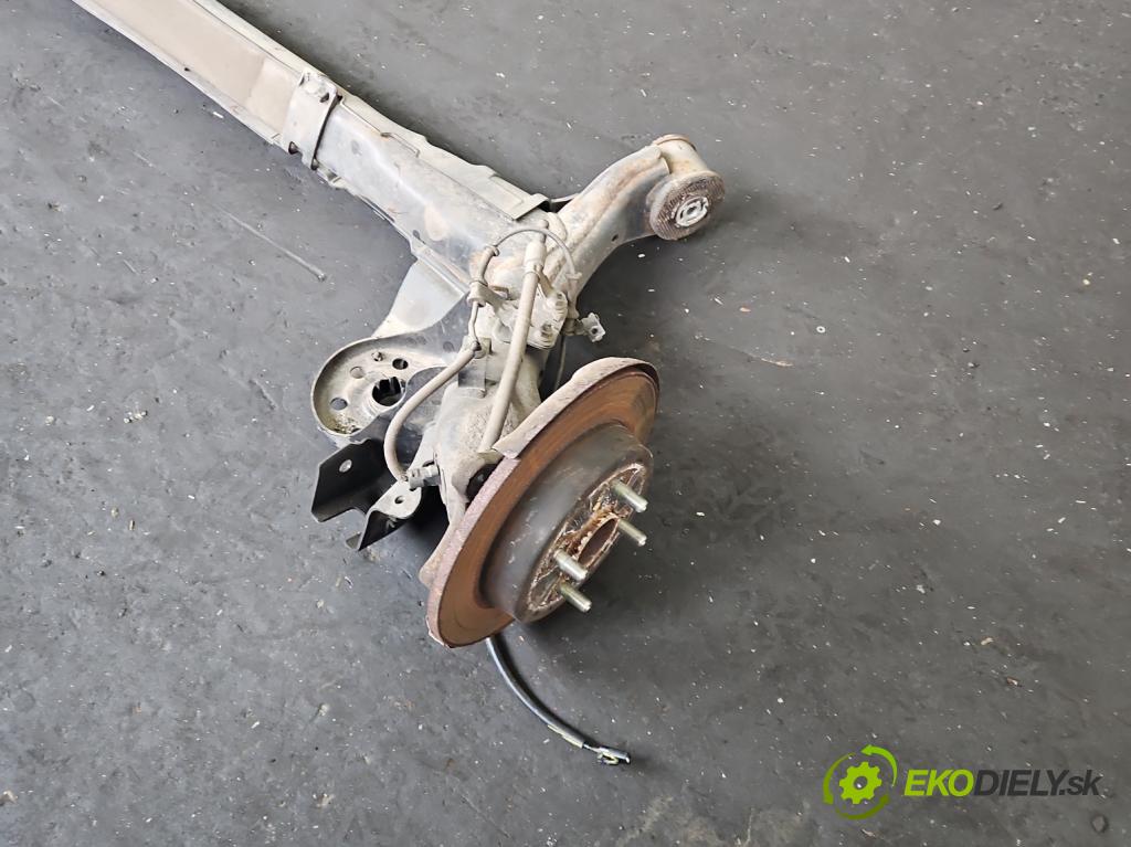 Hyundai i20 II 2014 -2020 1.2 16V 84KM manual 62 kW 1248 cm3 5- zadna výstuha  (Výstuha zadná)