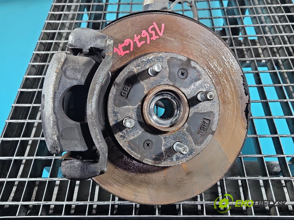 Hyundai i20 II 2014 -2020 1.2 16V 84KM manual 62 kW 1248 cm3 5- náboj levé  (Náboj kola)