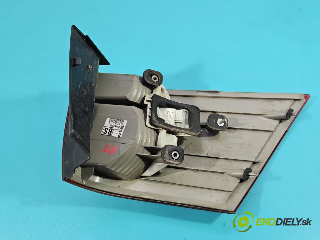 Opel Vectra C 2002-2008 1.9 cdti 150 HP manual 110 kW 1910 cm3 5- svetlo / reflektor zadné pravé 24469462 (Kľučka dverí ostatné)