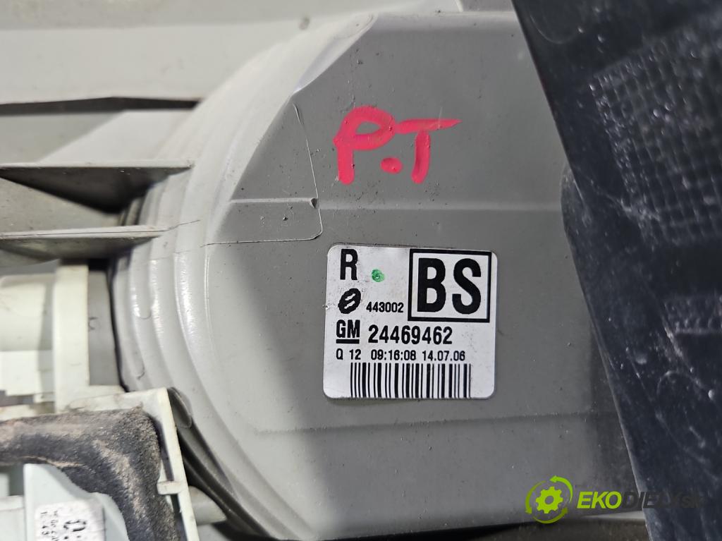 Opel Vectra C 2002-2008 1.9 cdti 150 HP manual 110 kW 1910 cm3 5- svetlo / reflektor zadné pravé 24469462 (Kľučka dverí ostatné)