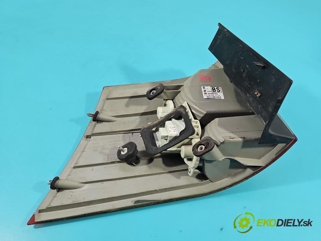 Opel Vectra C 2002-2008 1.9 cdti 150 HP manual 110 kW 1910 cm3 5- svetlo / reflektor zadné pravé 24469462 (Kľučka dverí ostatné)