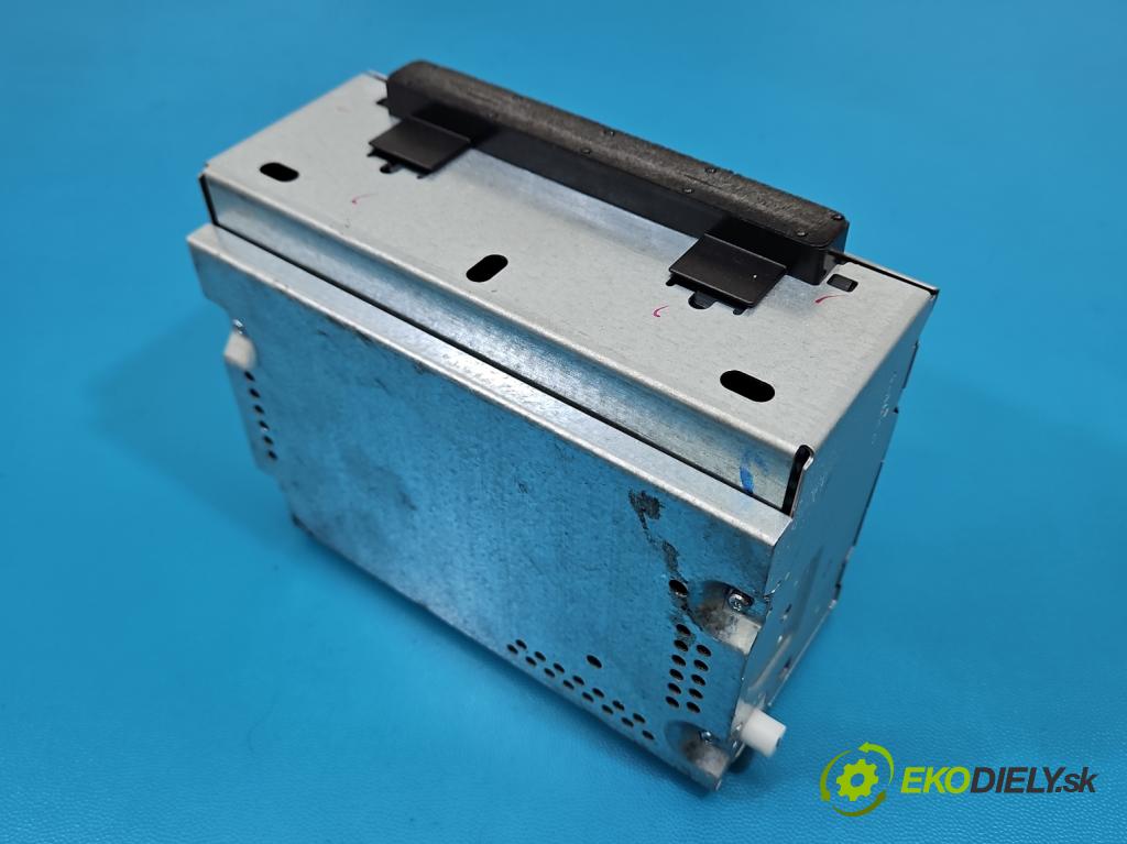 Ford Fiesta Mk7 2008-2017 1.2 16V 82 HP manual 60 kW 1242 cm3 5- Radio originál 8A6T-18C815-BN