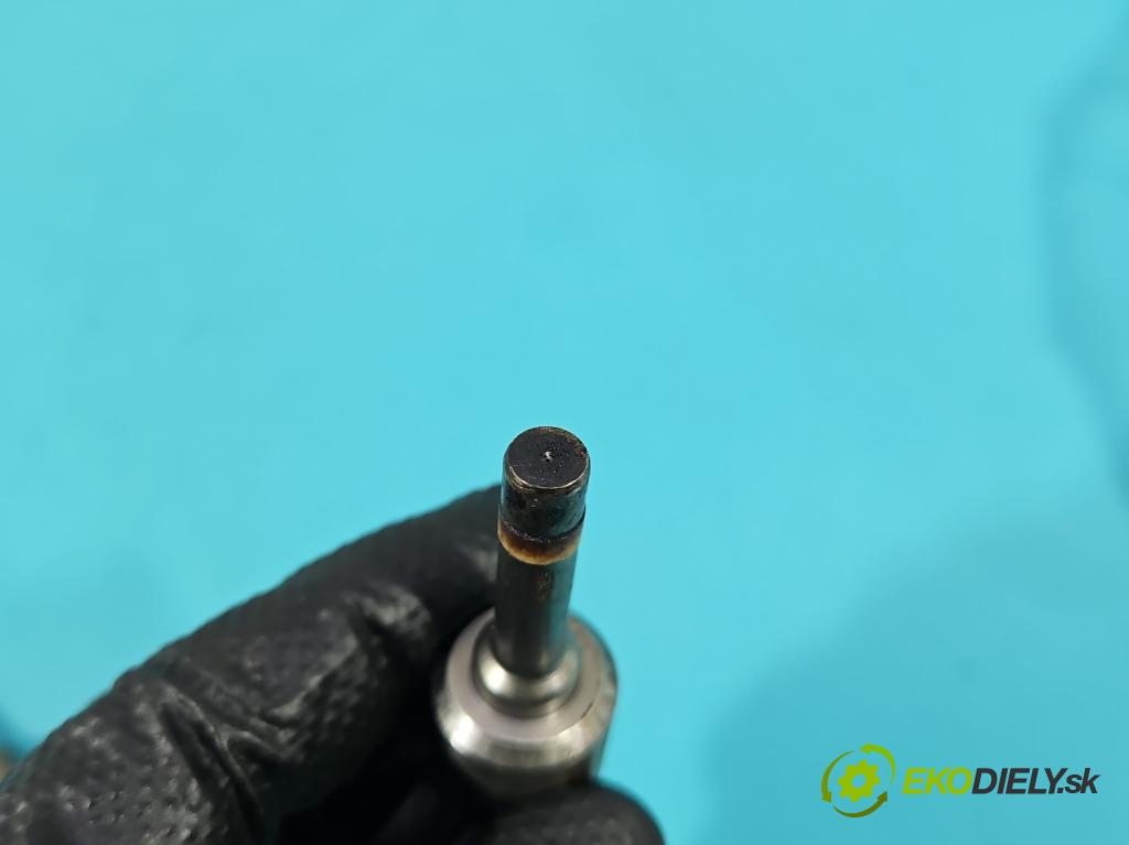 Vw Scirocco II 2008-2017 1.4 TSI 122 HP manual 90 kW 1390 cm3 3- vstrek 03C906036F (Vstrekovač paliva)