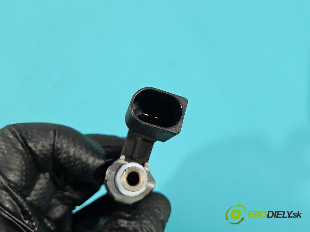 Vw Scirocco II 2008-2017 1.4 TSI 122 HP manual 90 kW 1390 cm3 3- vstrek 03C906036F (Vstrekovač paliva)