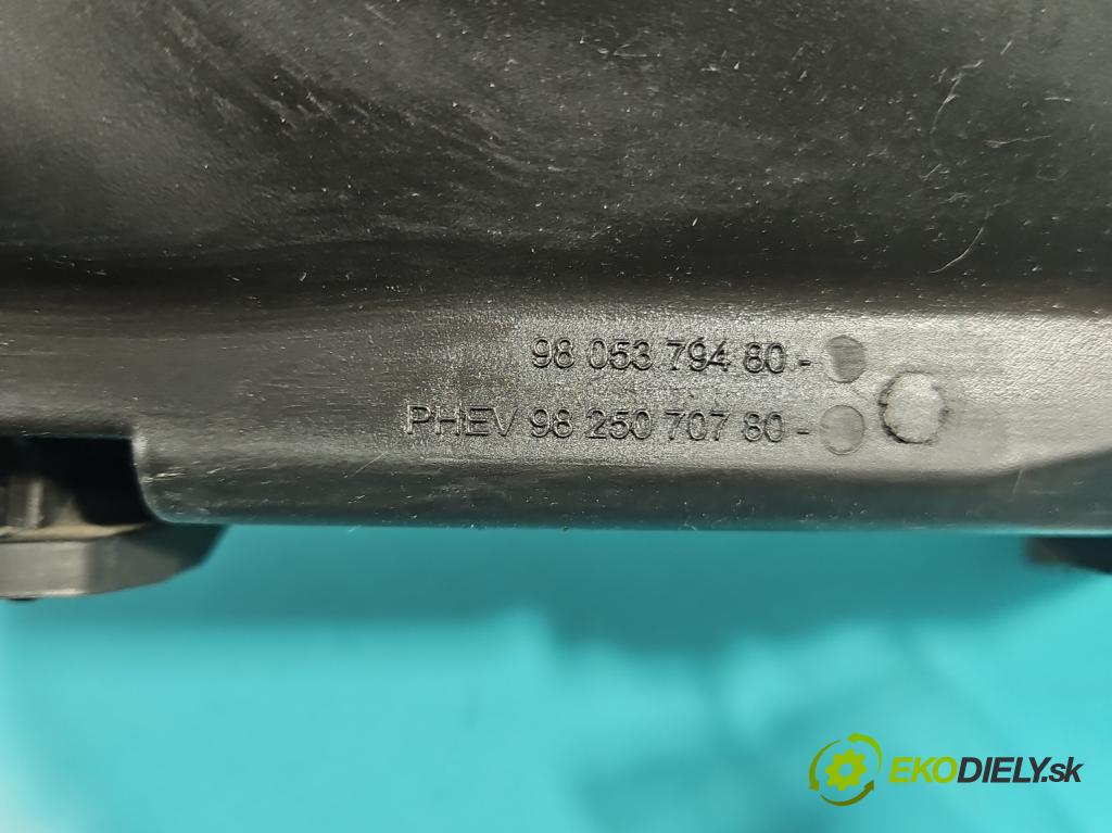 Peugeot 508 II 2018- 1.6 16V 181KM automatic 133 kW 1598 cm3 4- obal filtra vzduchu 9805379480 (Kryt vzduchového filtru)