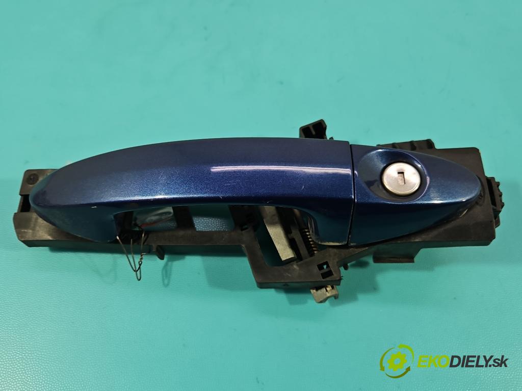 Ford Fiesta Mk7 2008-2017 1.2 16V 82 HP manual 60 kW 1242 cm3 5- rukoväť predné ľavé mimo: 8A61-A224A37-AG (Kľučka dverí vonkajšia predná ľavá)