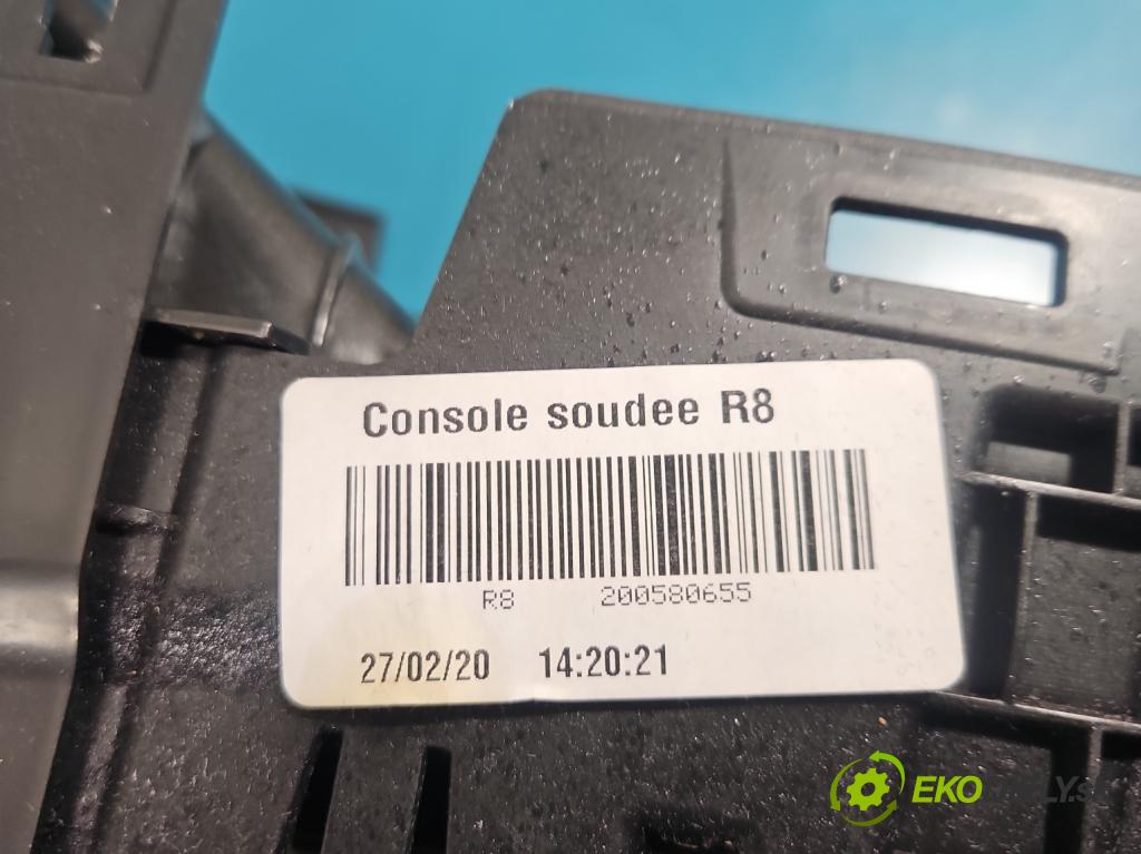 Peugeot 508 II 2018- 1.6 16V 181KM automatic 133 kW 1598 cm3 5- loketní opěrka  (Loketní opěrka)