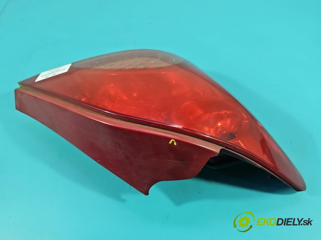 Peugeot 207 1.4 hdi 68 HP manual 50 kW 1398 cm3 3- svetlo / reflektor zadné ľavé 9649986680-03 (Kľučka dverí ostatné)