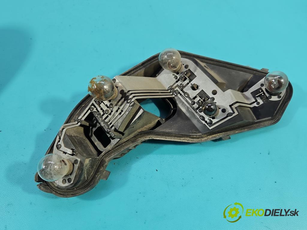 Peugeot 207 1.4 hdi 68 HP manual 50 kW 1398 cm3 3- svetlo / reflektor zadné ľavé 9649986680-03 (Kľučka dverí ostatné)