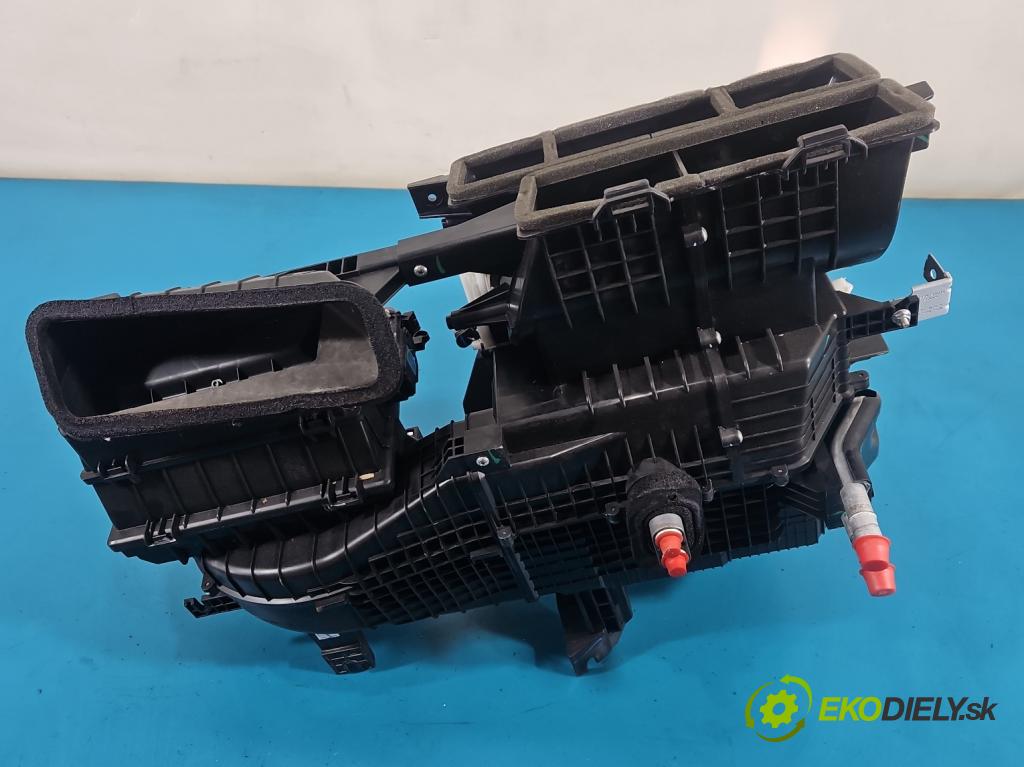 Hyundai i20 II 2014 -2020 1.2 16V 84KM manual 62 kW 1248 cm3 5- radiátor 97200-C8020 (Radiátor topení)