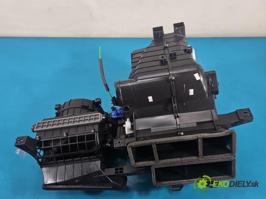 Hyundai i20 II 2014 -2020 1.2 16V 84KM manual 62 kW 1248 cm3 5- radiator 97200-C8020 (Radiátor kúrenia)