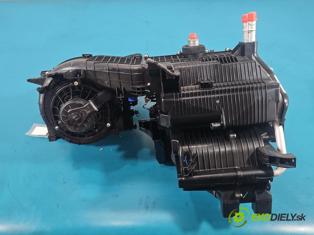 Hyundai i20 II 2014 -2020 1.2 16V 84KM manual 62 kW 1248 cm3 5- radiator 97200-C8020 (Radiátor kúrenia)