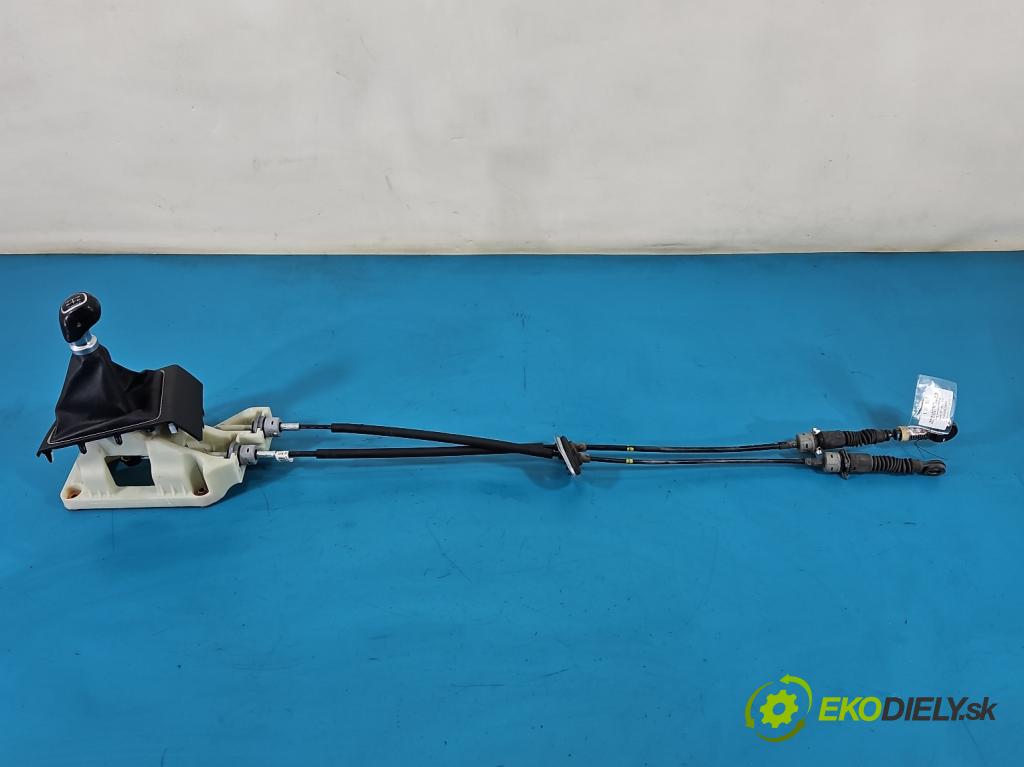 Hyundai i20 II 2014 -2020 1.2 16V 84KM manual 62 kW 1248 cm3 5- Páka: Změny: stupeň,rýchlosť 43794-C8100 (Rýchlostná páka (kulisa))